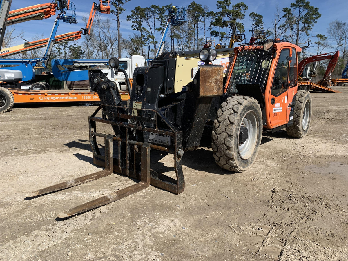 2015 JLG 642