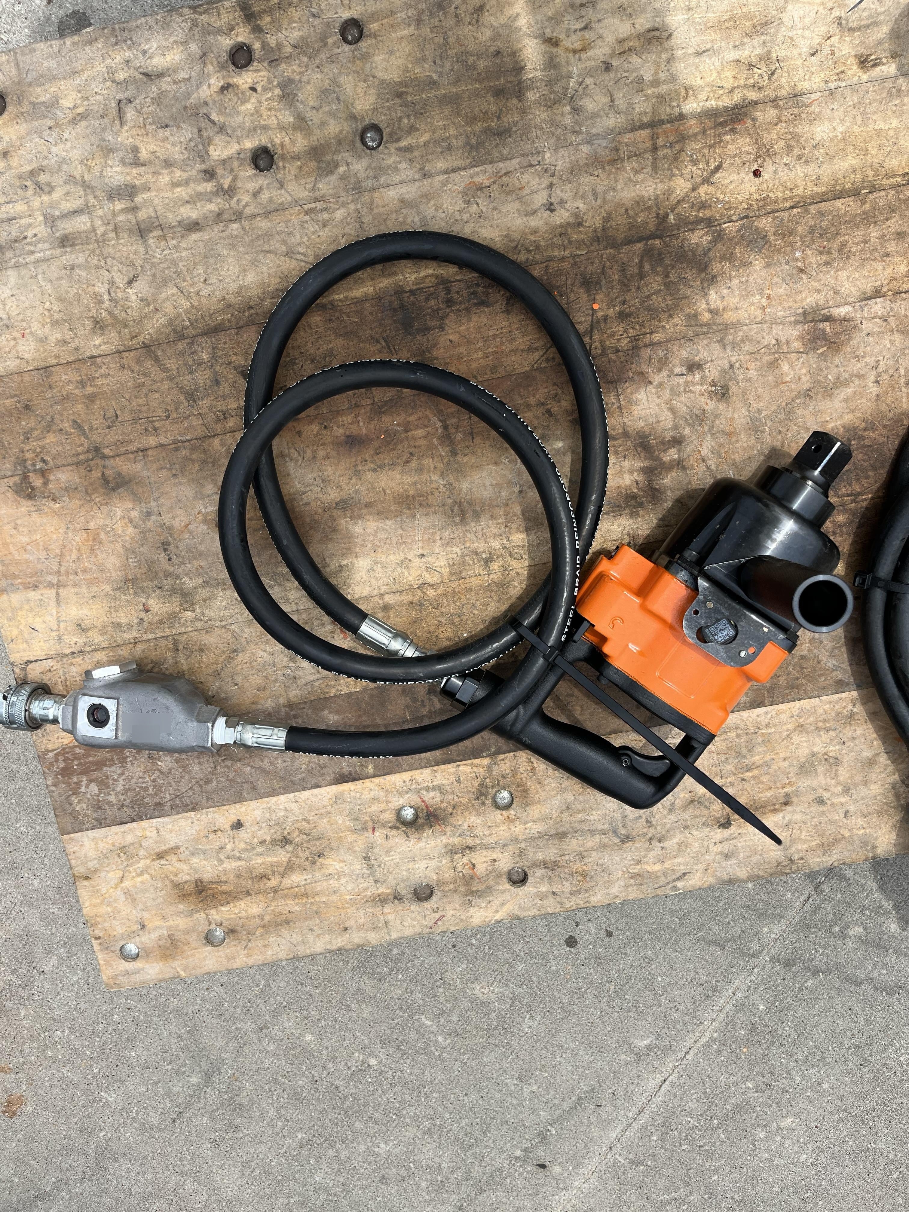 2023 MICHIGAN PNEUMATIC ES-4940B2-TRACKER