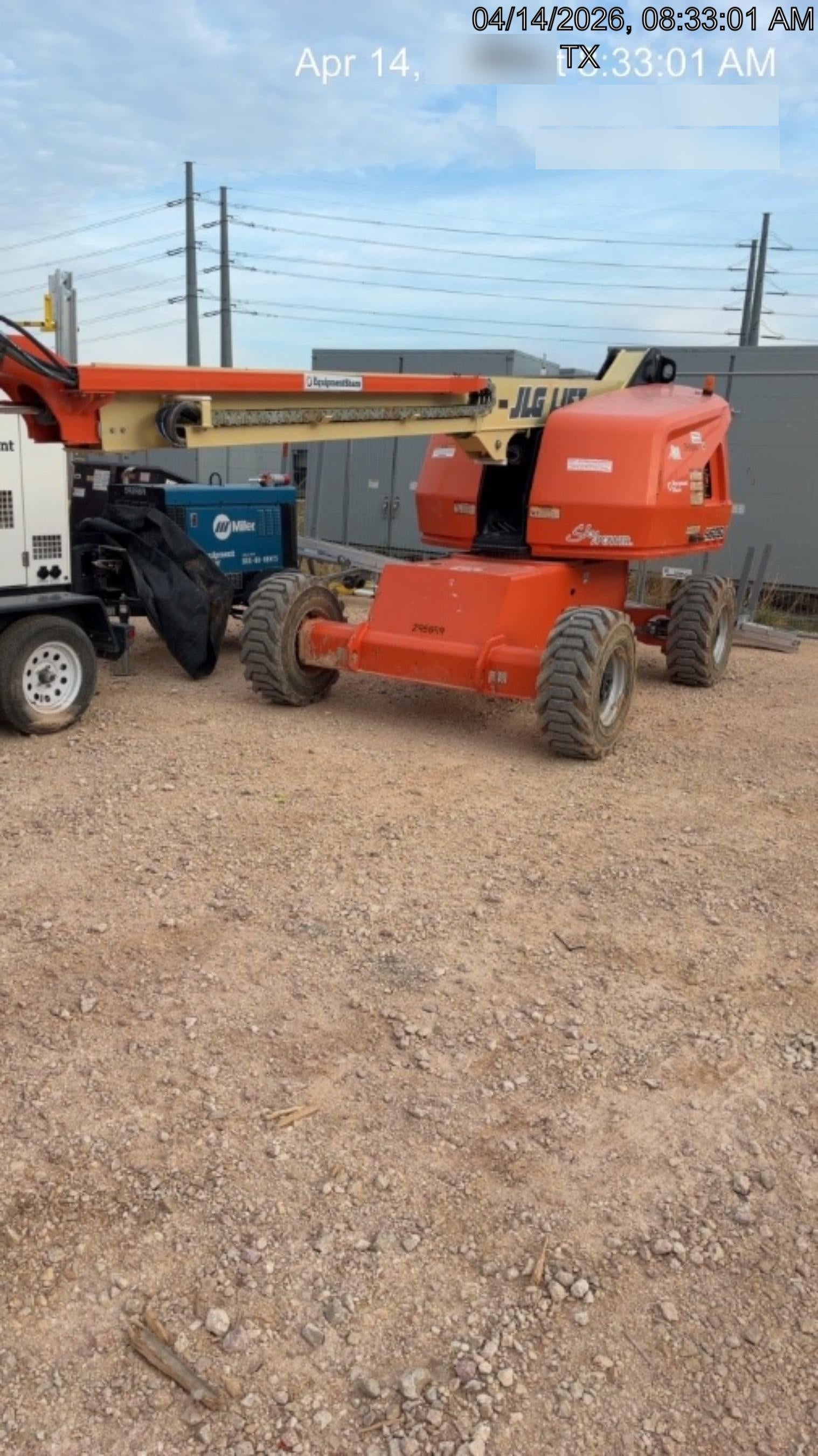 2023 JLG 460SJ