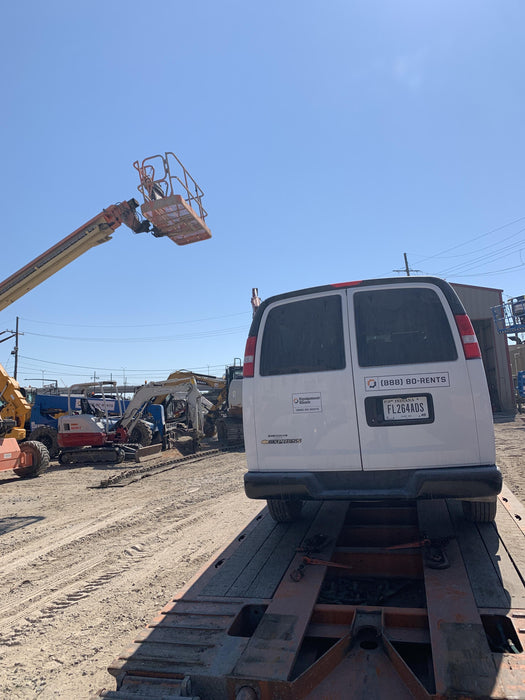 2023 CHEVROLET Express Van - Rental