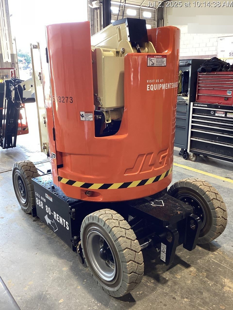 2025 JLG E300AJP