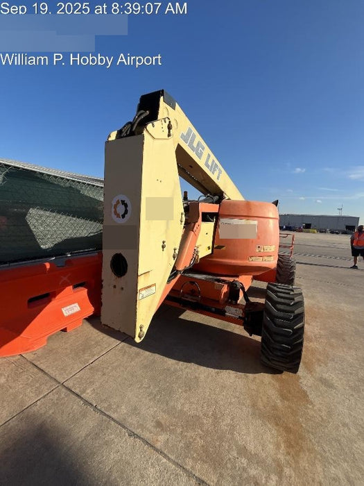 2019 JLG 600AJ