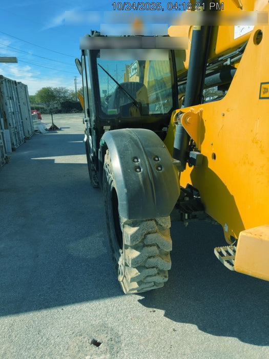 2019 JCB 510-56 74 HP w/CAB/HVAC, Beacon, Worklights, Aux Hydraulics, Solid Tires 72" Carriage/60" Forks