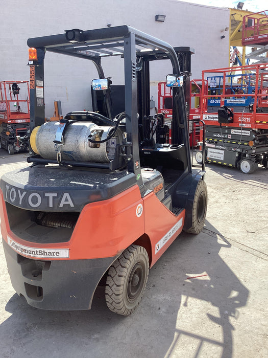 2022 TOYOTA 50-8FGU25