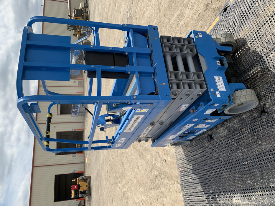 2019 Genie GS-1930 Fixed rails with chain Entry