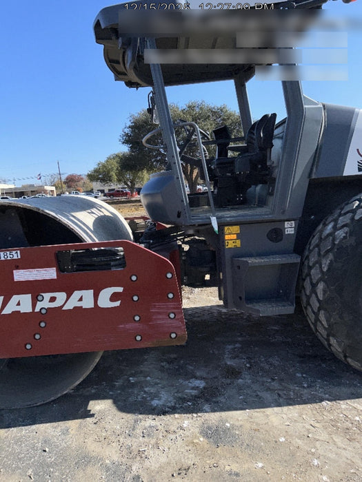 2024 DYNAPAC CA2500D