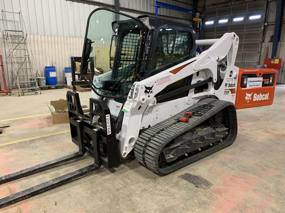 2020 Bobcat T740 74Hp T4, Cab/Heat/Air, Selectable Joystick Controls, Aux Hydraulics, Backup Alarm, P29 Performance Package, Rubber Tracks, Auto Ride Control, Reversing Fan, 7-Pin Attachment Control Kit