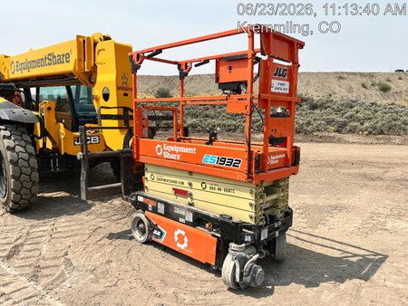2022 JLG ES1932