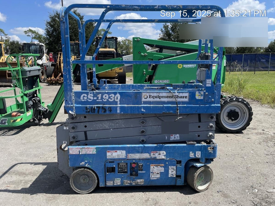 2019 Genie GS-1930 Fixed Rails with Chain Entry