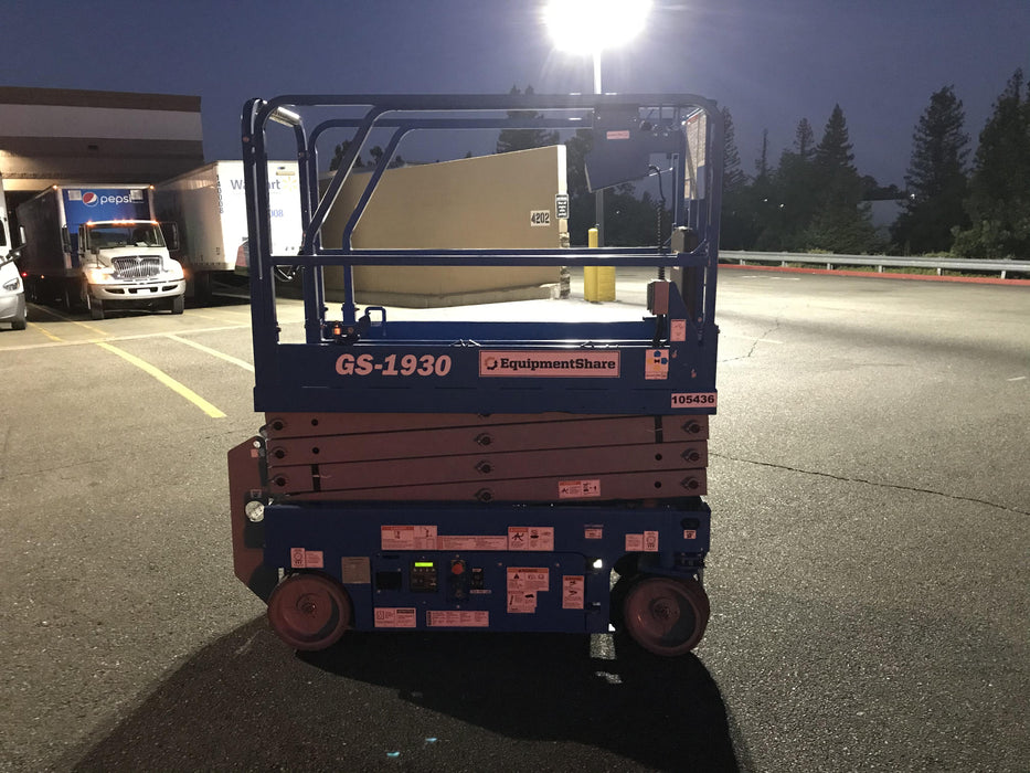 2020 Genie GS-1930 Fixed rails with chain entry gate - Pre A92.20, 800W Inverter