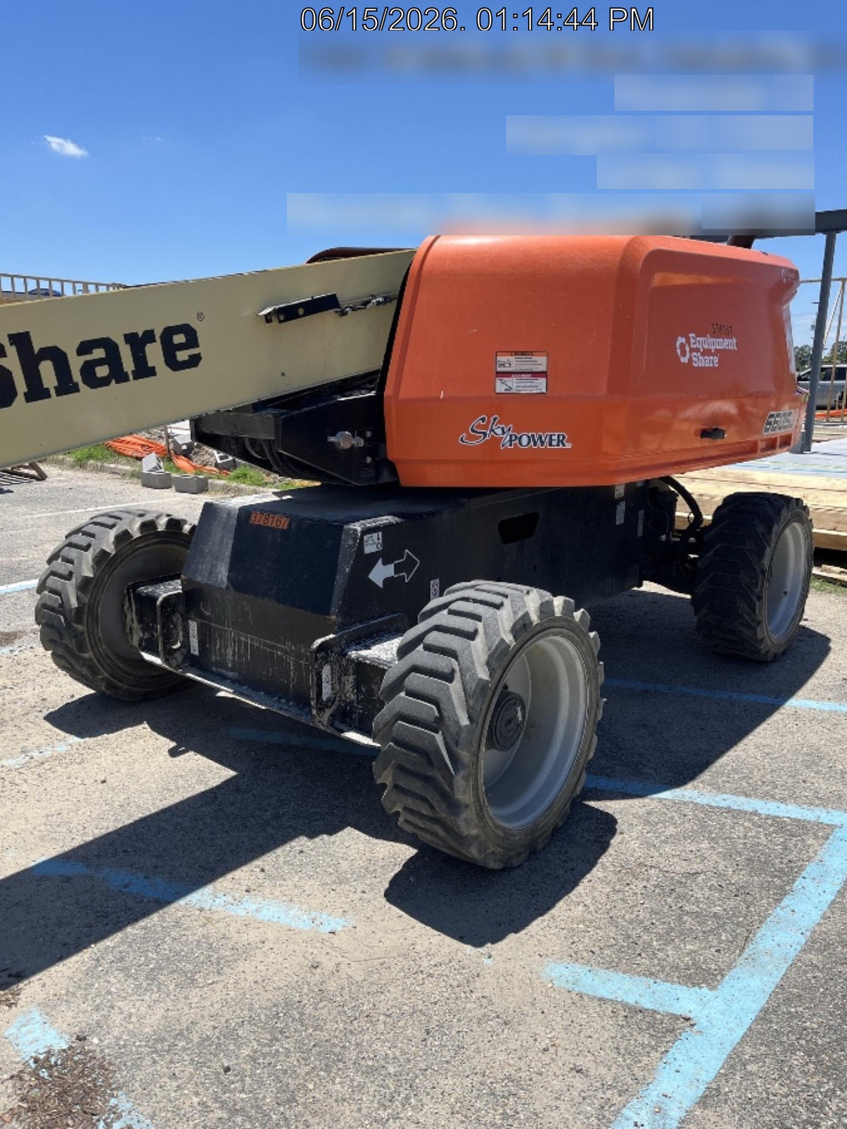 2023 JLG 660SJ