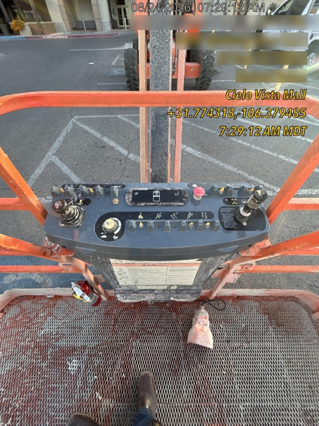 2017 JLG 660SJ