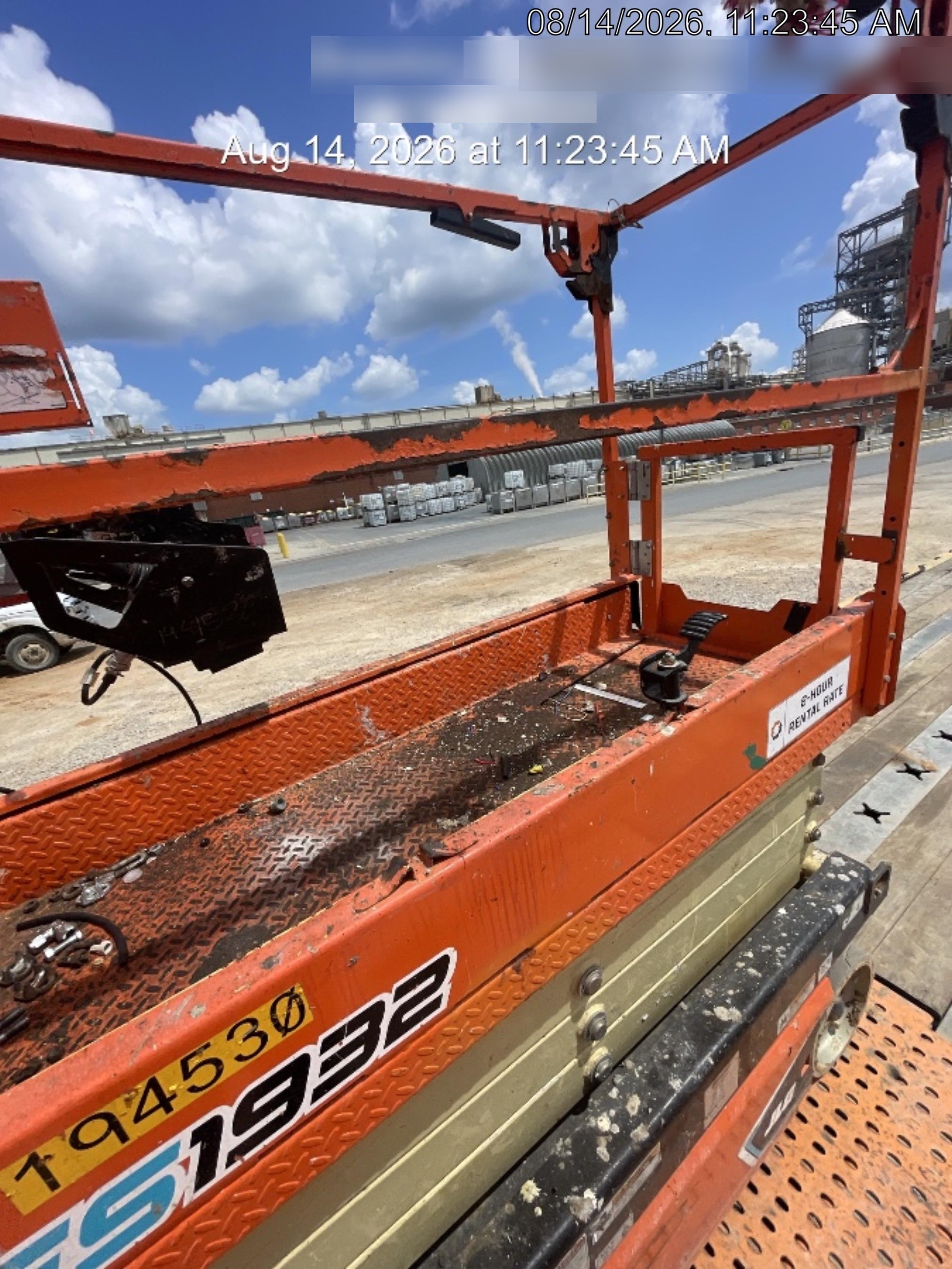 2021 JLG ES1932