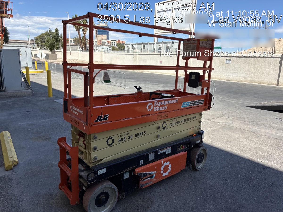 2022 JLG ES2632