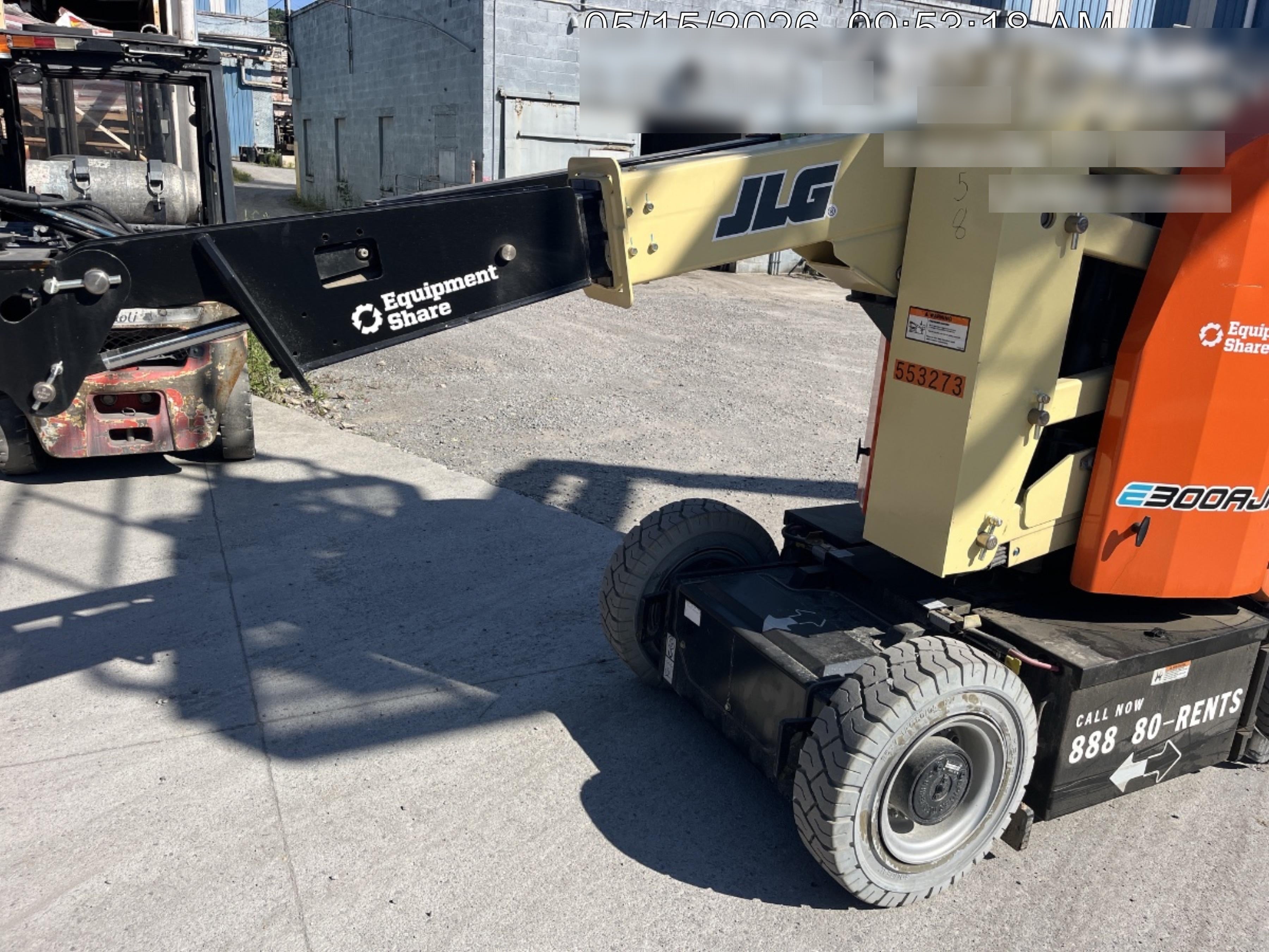 2025 JLG E300AJP