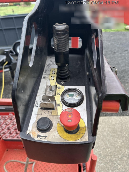 2020 Skyjack SJIII-3219 Solid NM Tires, Half height spring hinged entry gate, Dual Beacons, 800W Inverter