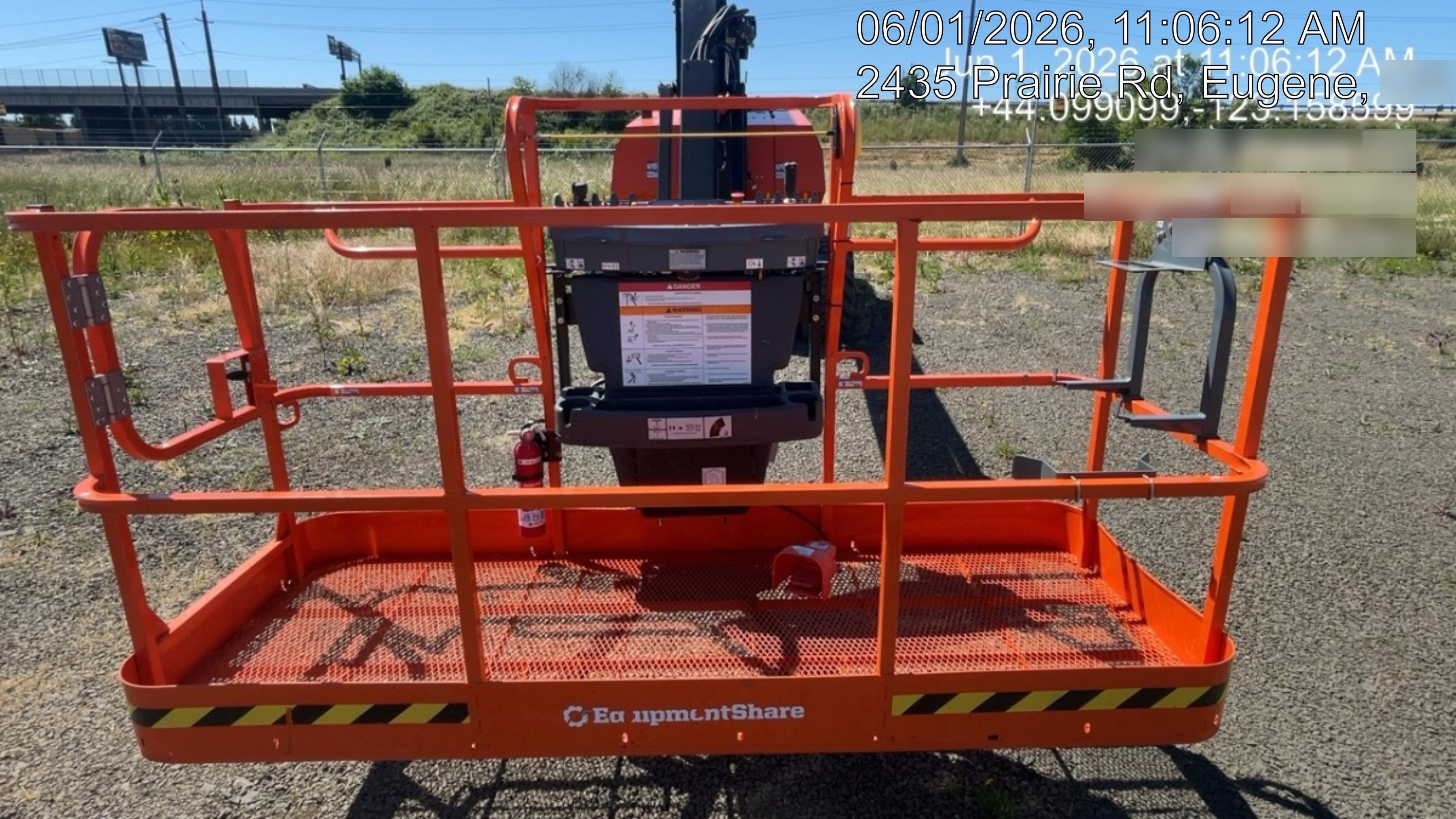 2025 JLG 800AJ