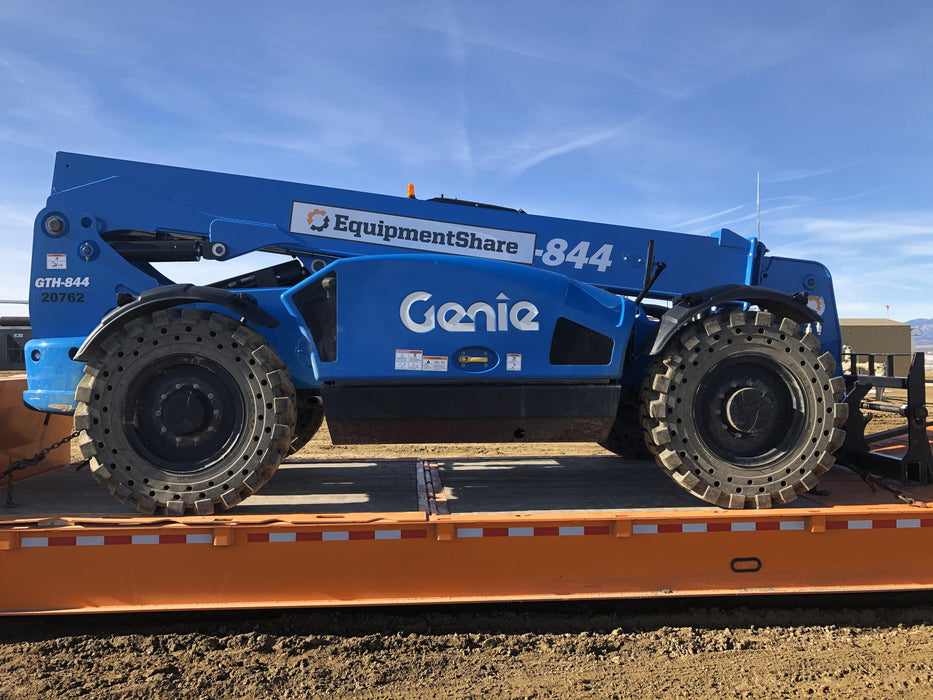 2018 Genie GTH-844 Genie GTH-844 w/Enclosed Cab w/HVAC, Work Lights, Solid Tires, Beacon, 60" Carriage and Forks