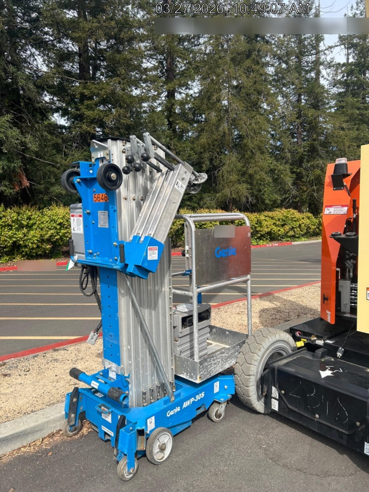 2019 GENIE AWP-30S