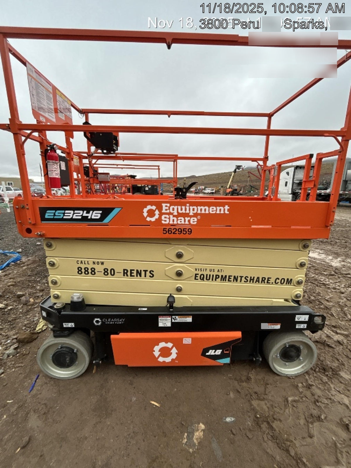 2025 JLG ES3246