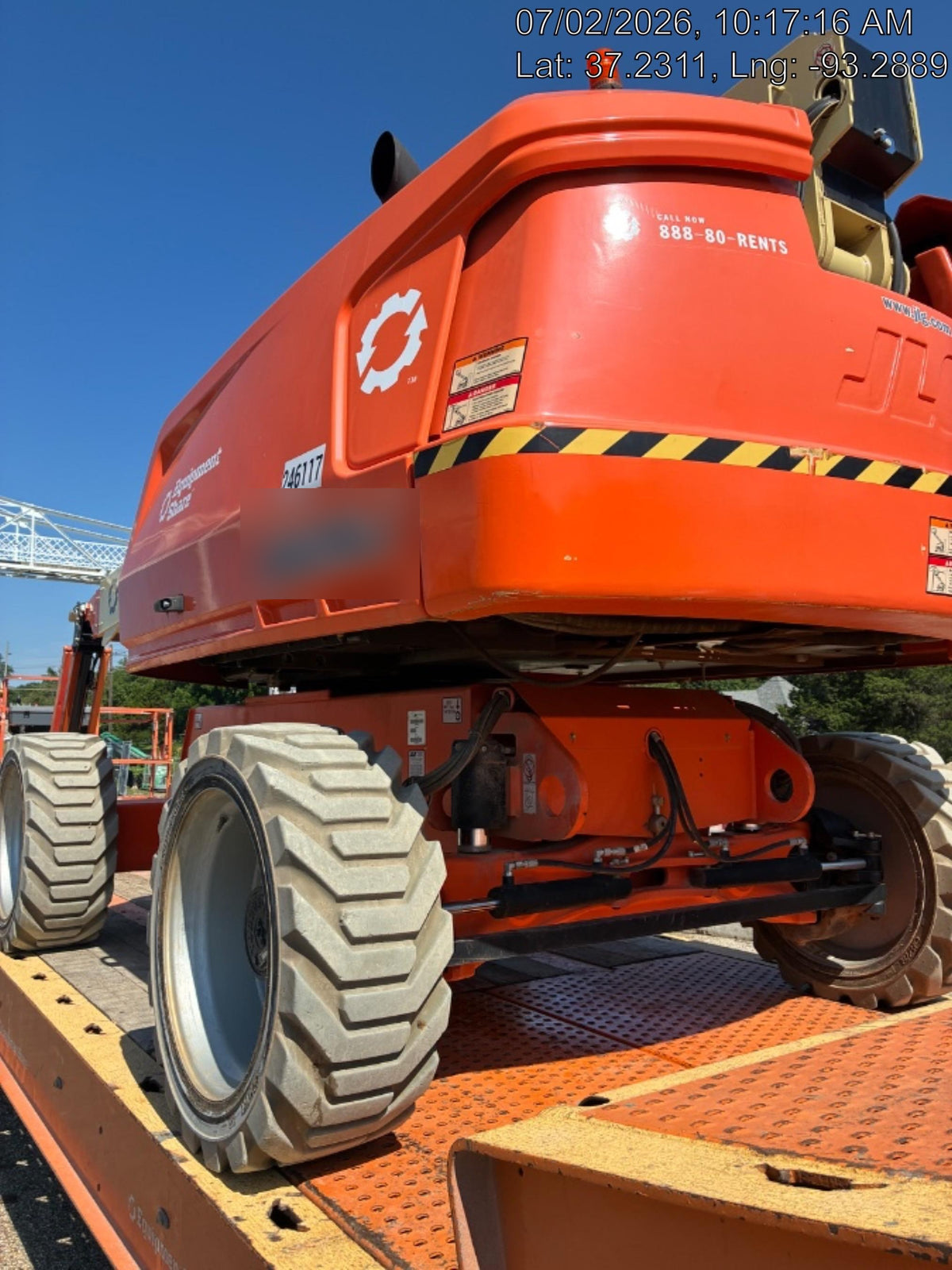 2022 JLG 660SJ