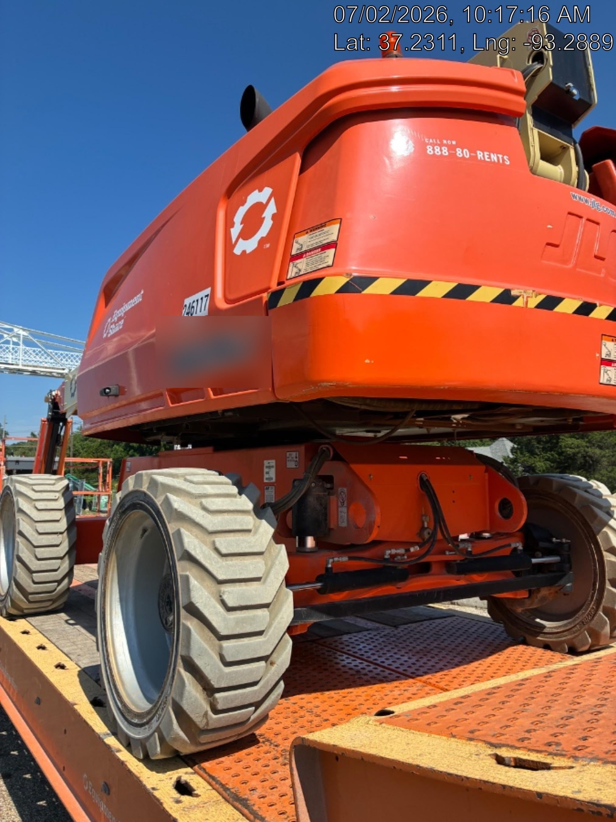 2022 JLG 660SJ