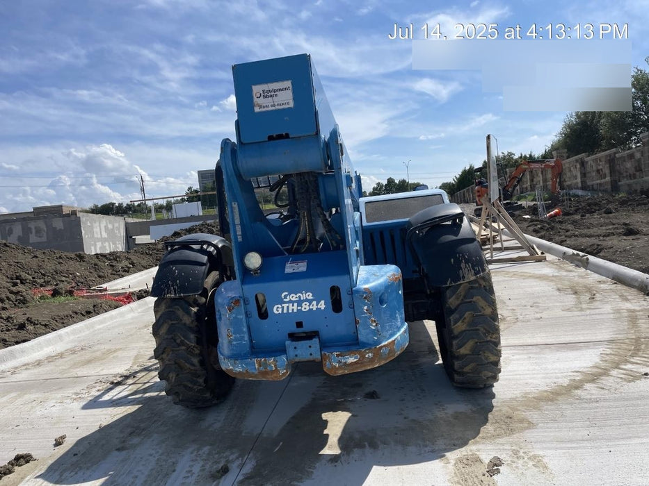 2017 GENIE GTH-844
