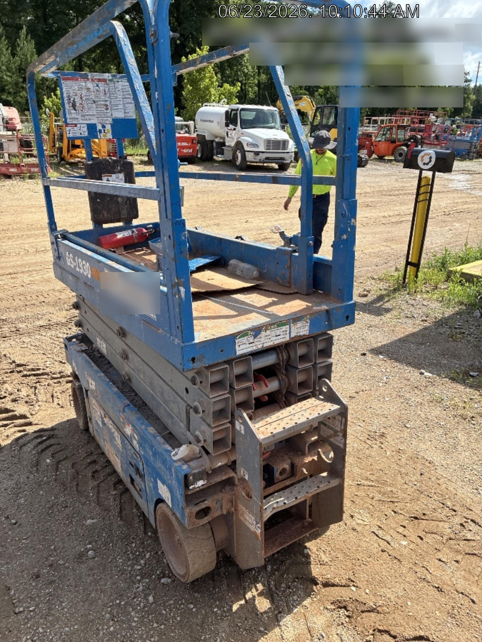 2019 Genie GS-1930 Fixed Rails with Chain Entry