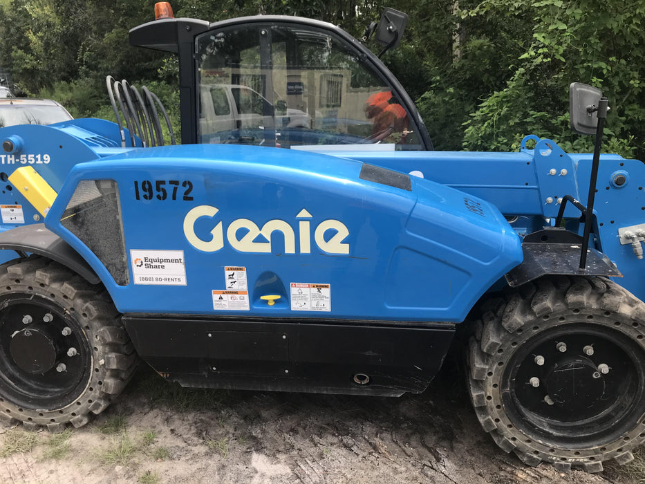 2018 Genie GTH-5519 Genie GTH-5519 Telehandler w/Enclosed Cab w/HVAC, 48" Carriage/Forks, Solid RT Tires, Work Light Package