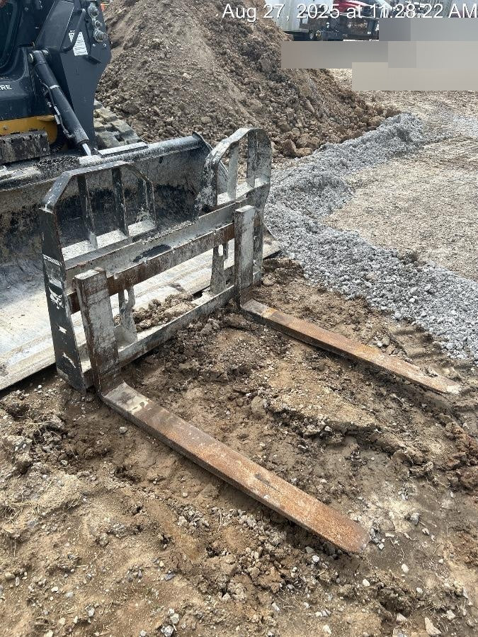 2020 WOODS 48" Pallet Forks - Woods