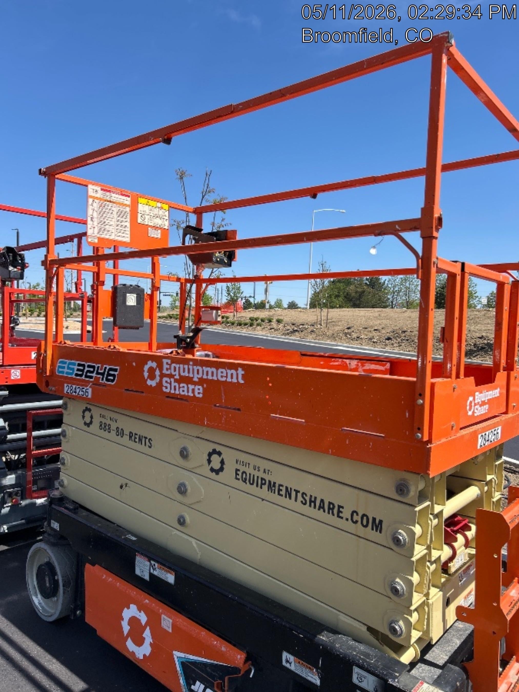 2022 JLG ES3246