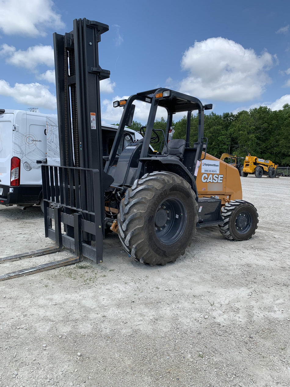 2022 CASE 588H
