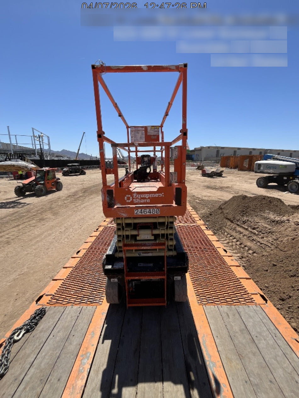 2022 JLG ES2632