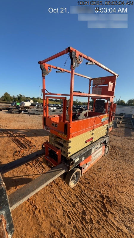 2021 JLG ES1932