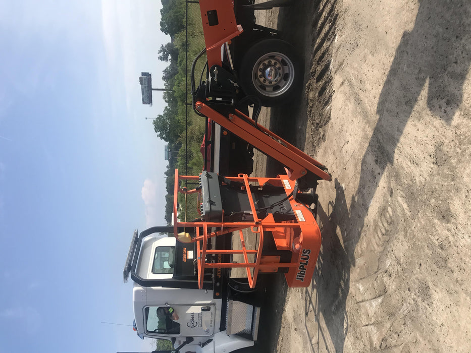 2019 JLG E300AJP