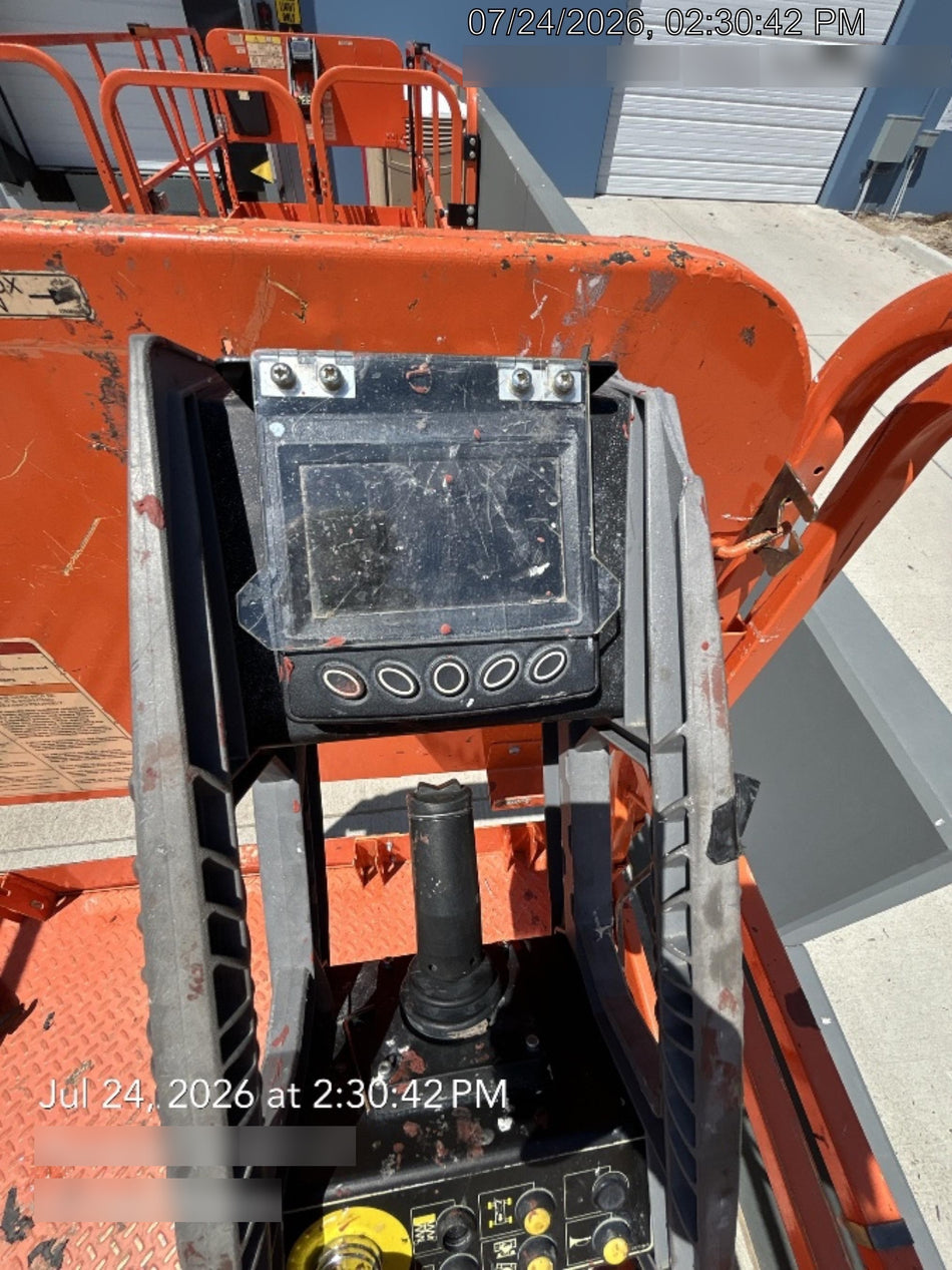 2021 JLG ERT4069