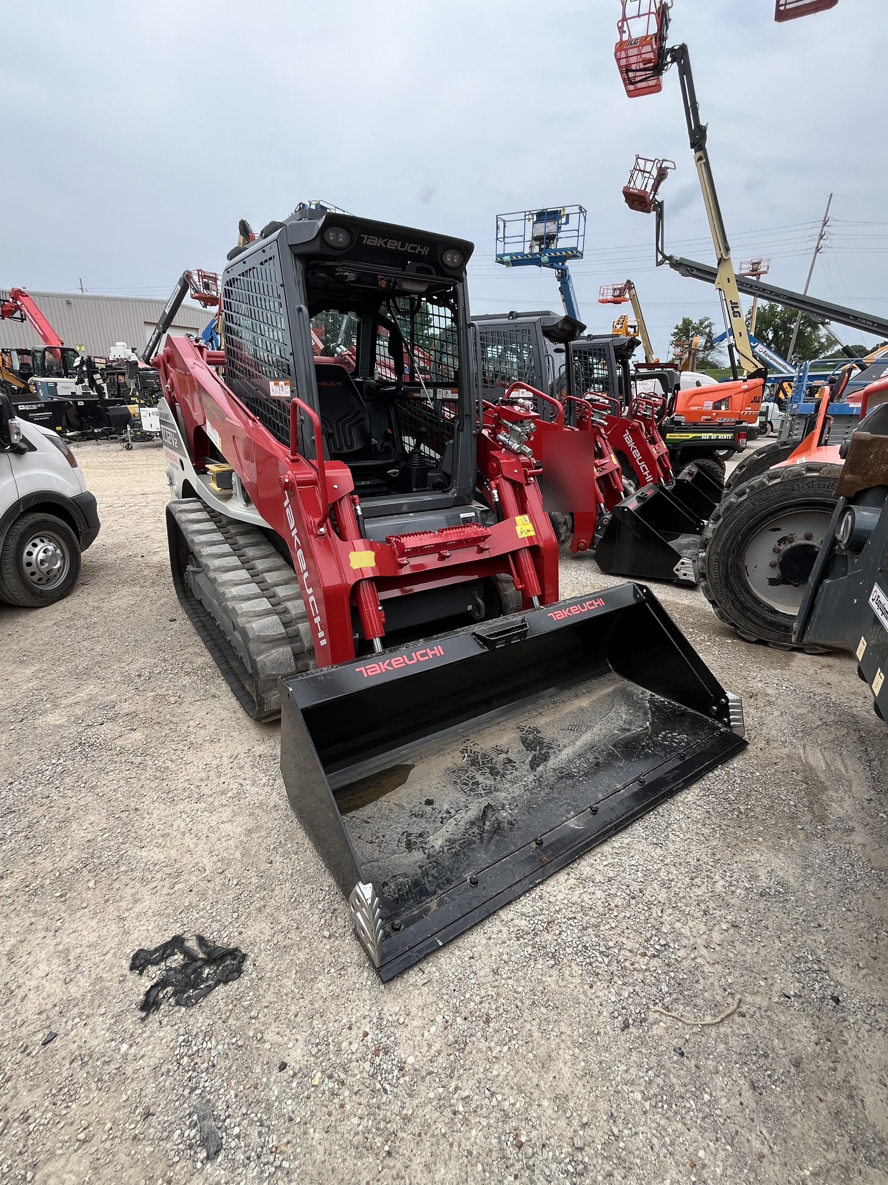 2026 TAKEUCHI TL12V2-CRH