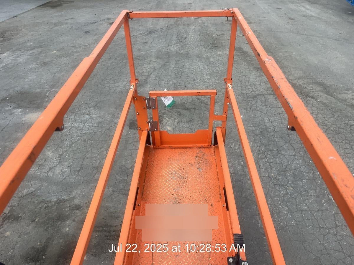 2022 JLG ES2632