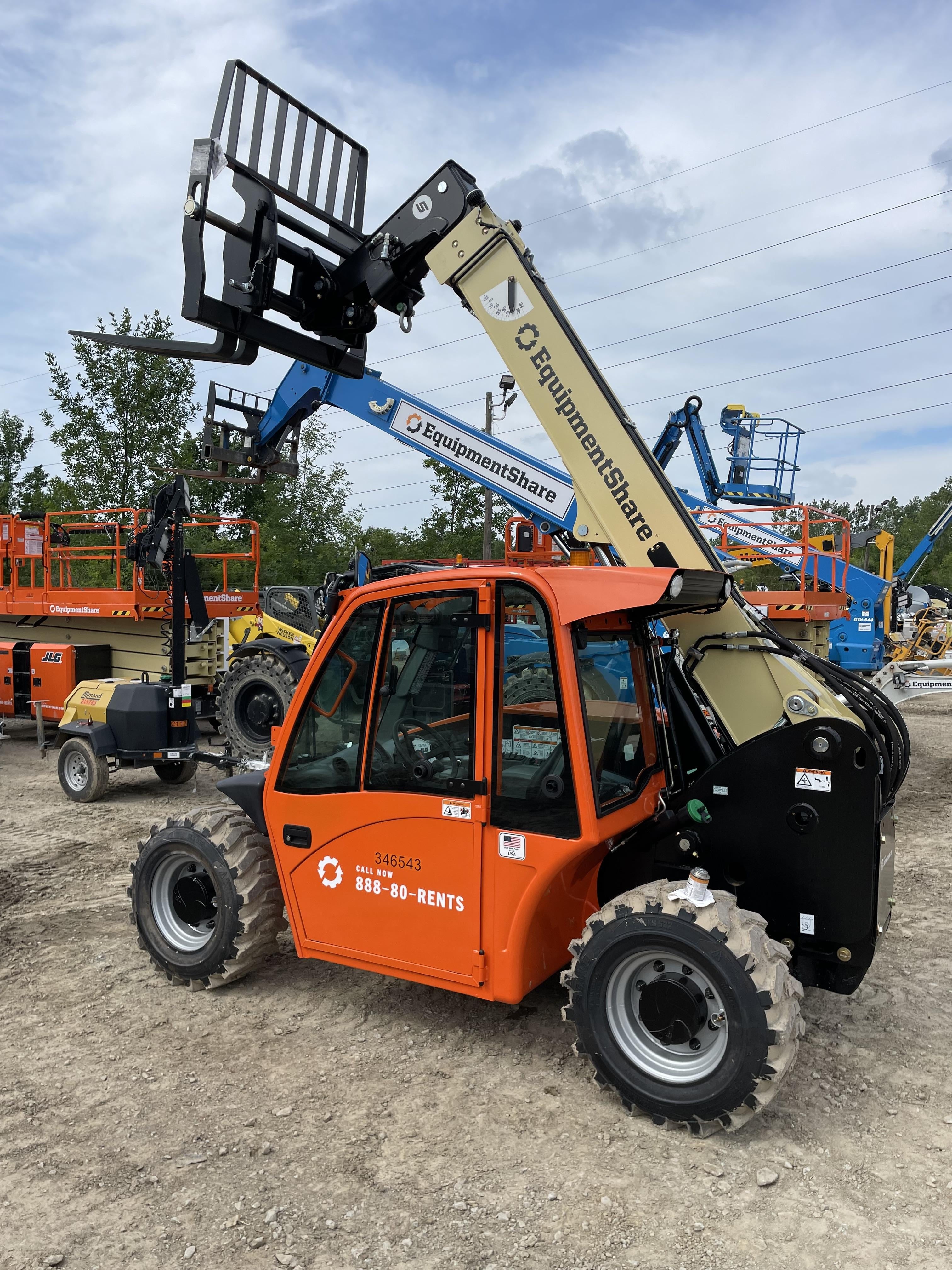 2023 JLG G5-18A