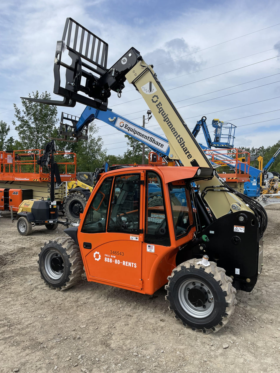 2023 JLG G5-18A