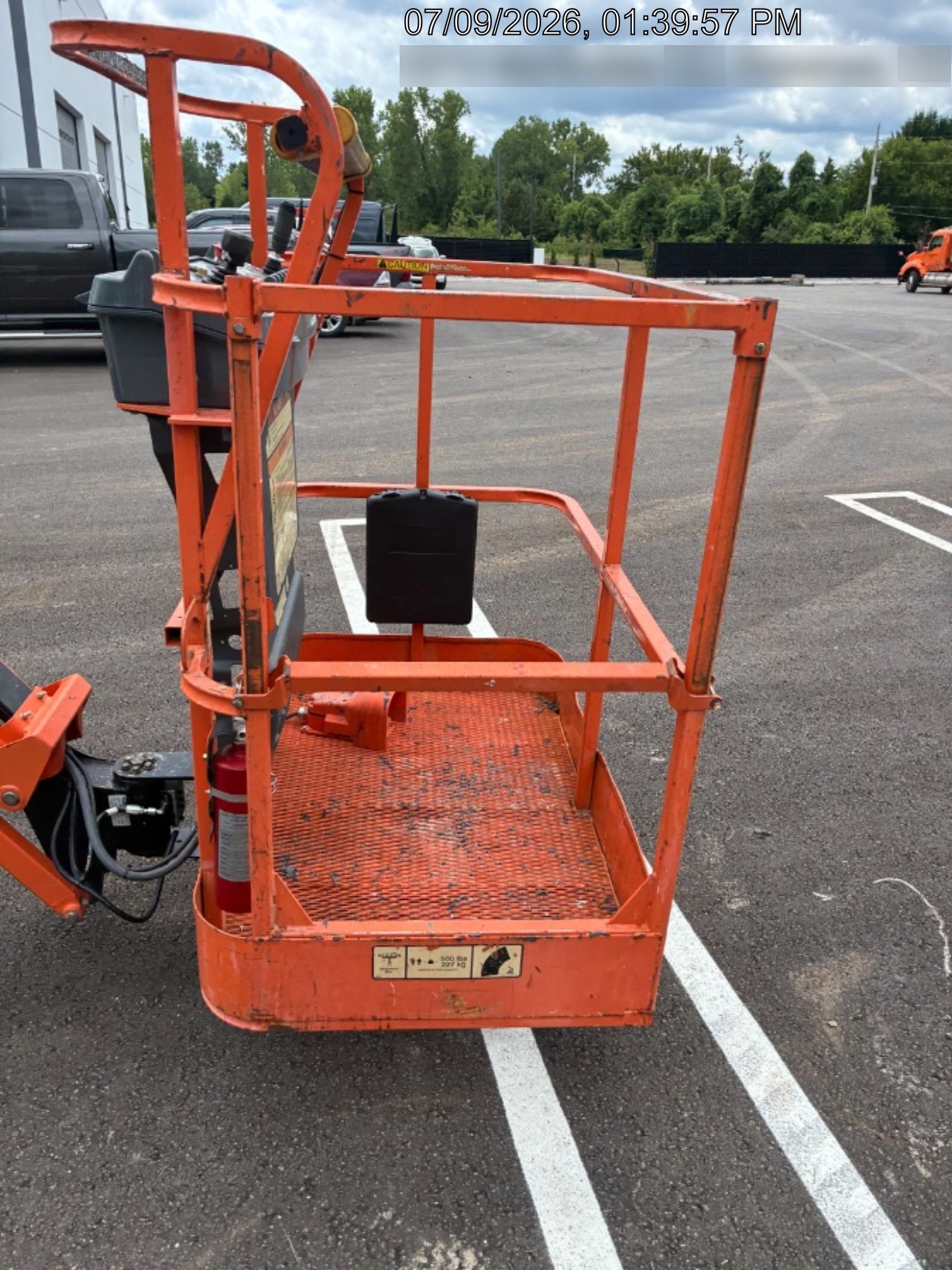 2019 JLG E400AJPN
