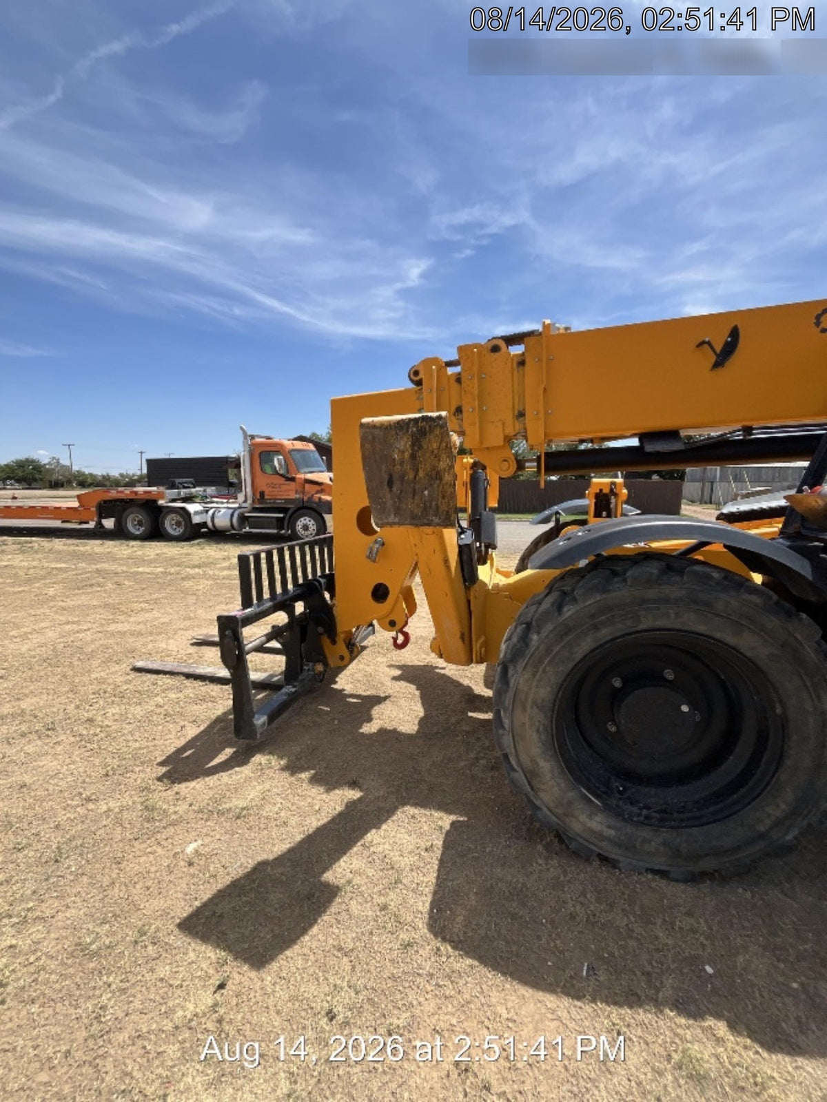 2023 JCB 510-56