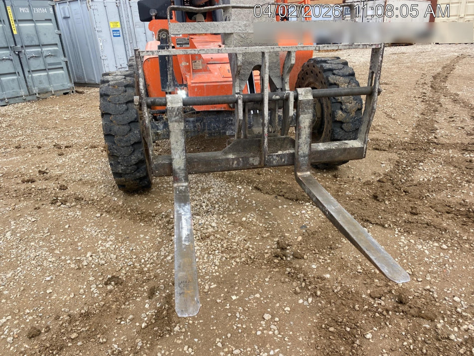 2018 Skytrak 8042 Skytrak 8042 , Canopy, 74hp Engine, Carriage 60", Forks 48" ,Worklights, Beacon, Pneumatic Tires, Freight