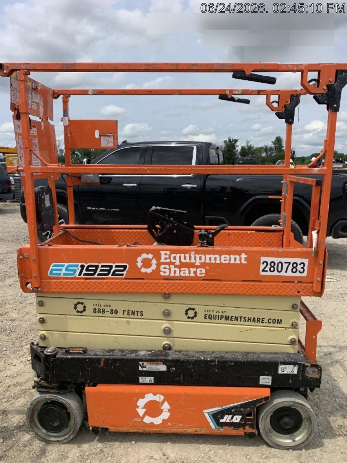 2022 JLG ES1932