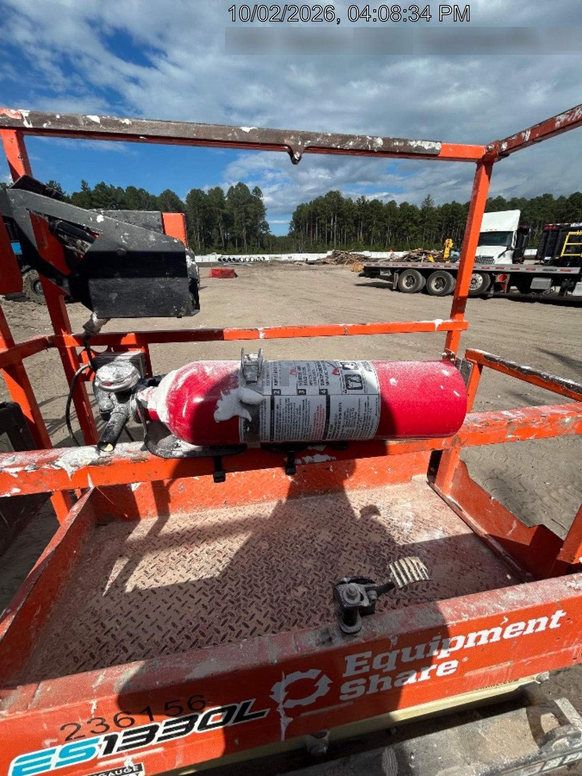 2022 JLG ES1330L