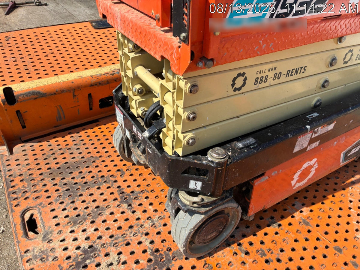 2022 JLG ES1932