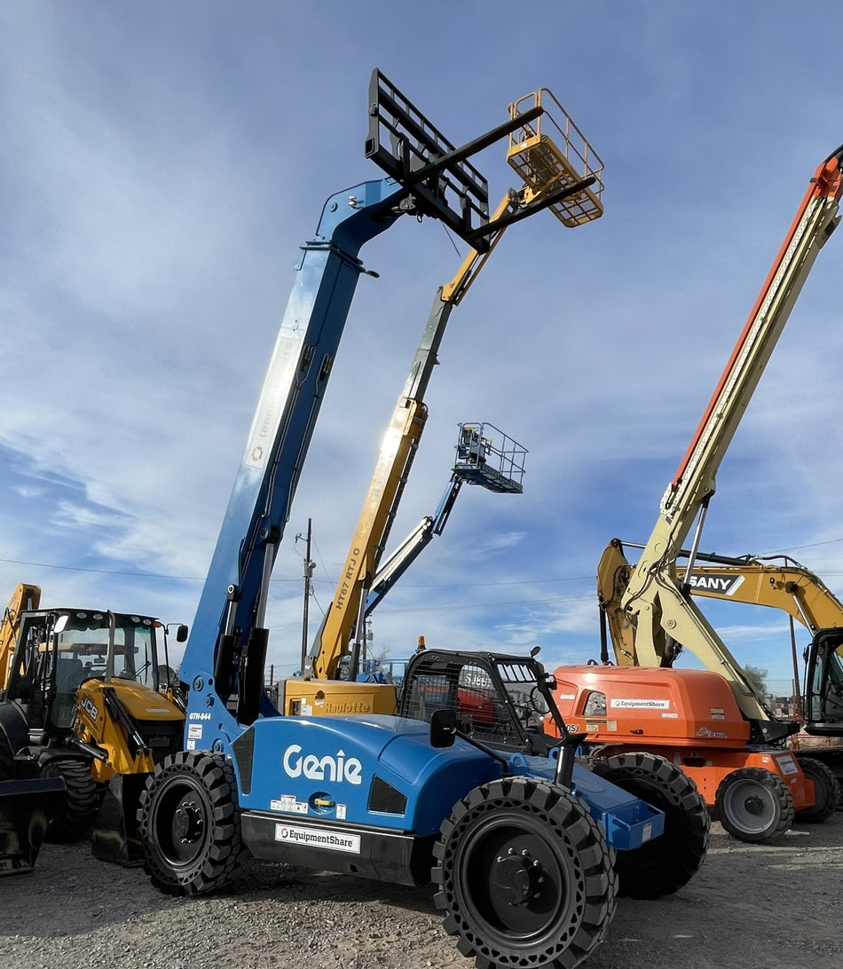 2023 GENIE GTH-844