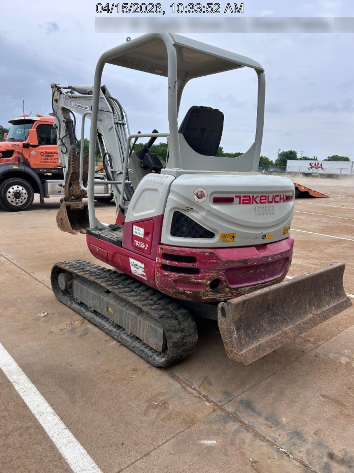 2021 TAKEUCHI TB235-2R