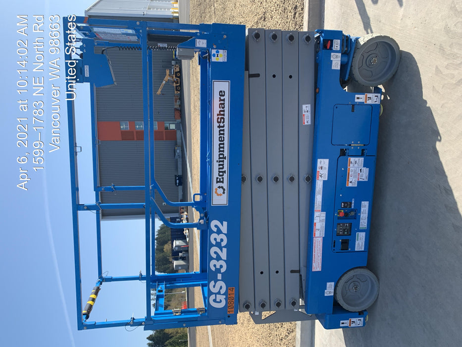 2020 Genie GS-3232 Standard, Folding half height swing gate, 800W Inverter