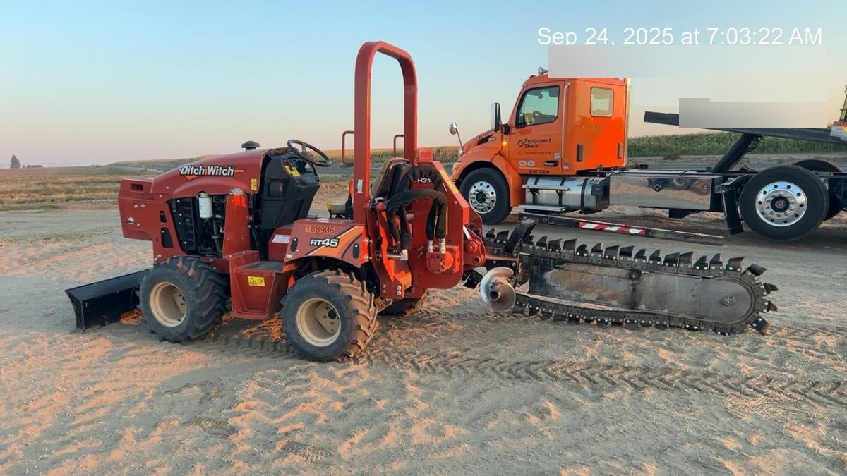 2021 DITCH WITCH RT45A